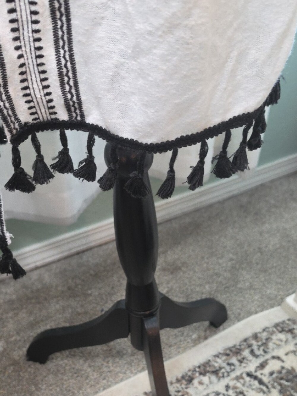 Forever 21 Plus White and Black Embroidered Open Kimono - Picture 6 of 8